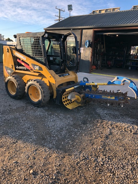 Cat Skid Steer - 150mm chain trencher